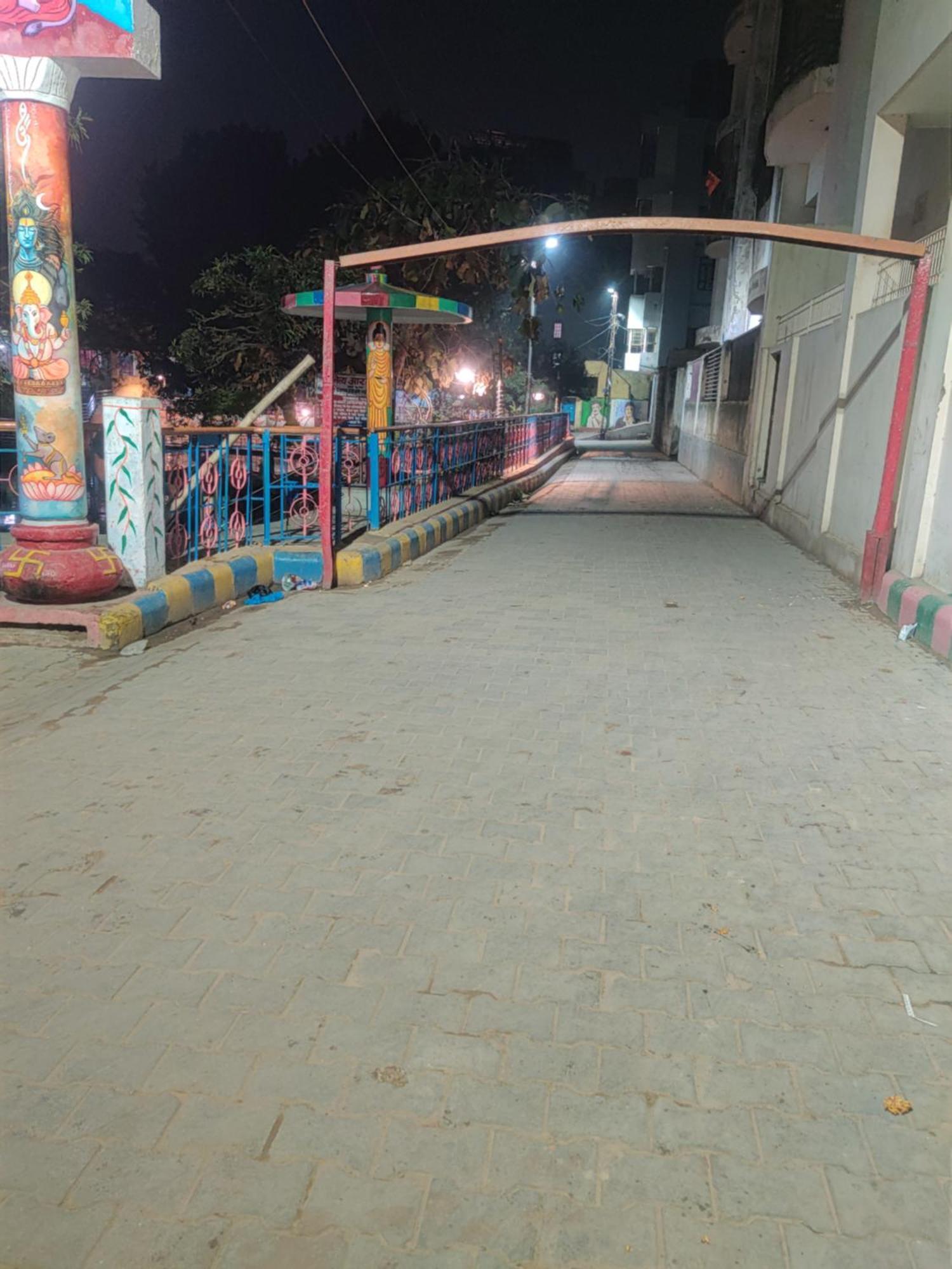 Madhuri Guest House Varanasi Dış mekan fotoğraf
