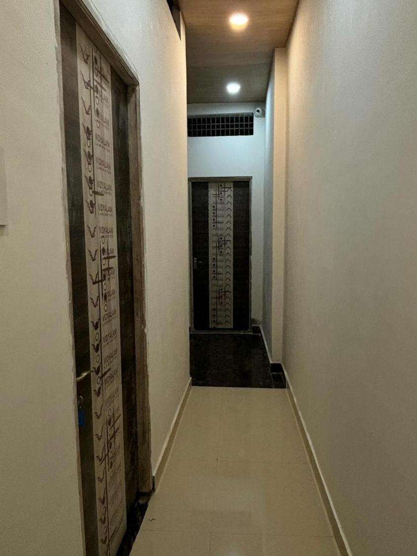 Madhuri Guest House Varanasi Dış mekan fotoğraf