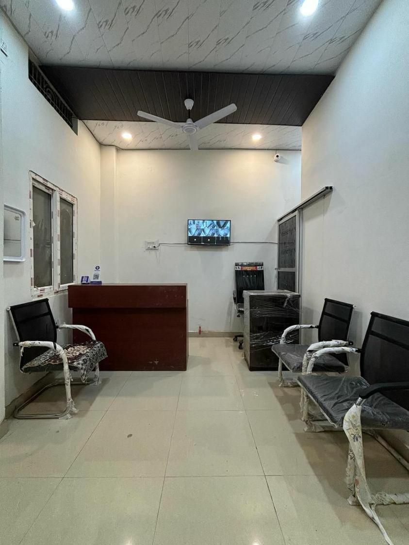 Madhuri Guest House Varanasi Dış mekan fotoğraf