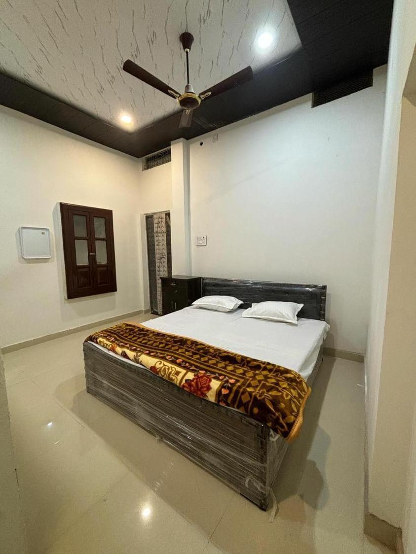 Madhuri Guest House Varanasi Dış mekan fotoğraf